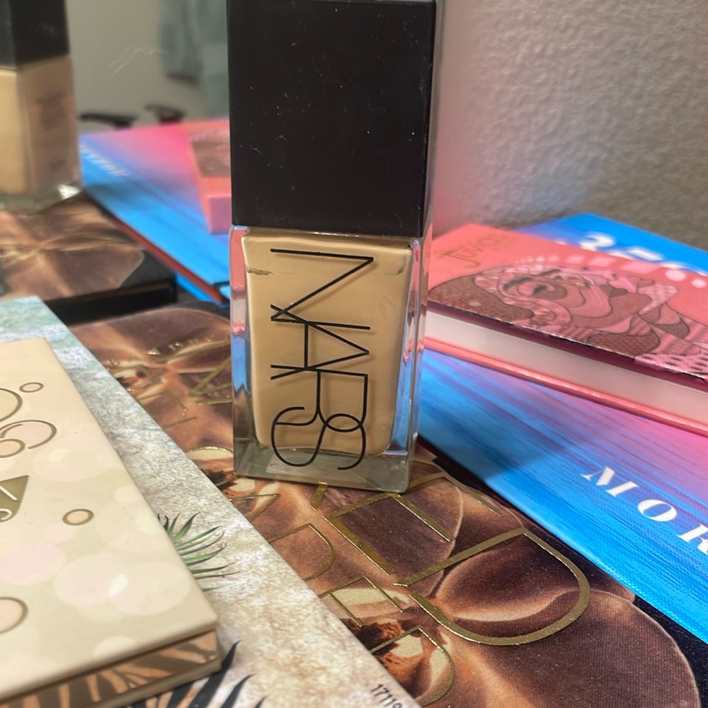 NARS Light Reflecting Foundation Deauville L4 Shade
